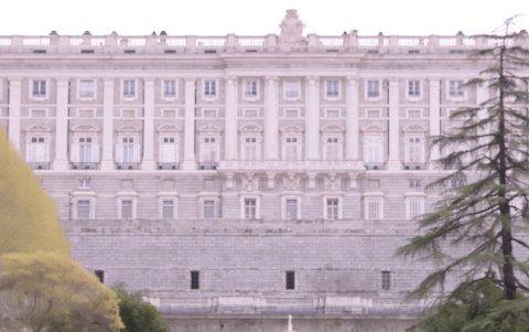 La pareja real con sus hijas.