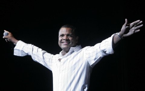 Fotografía de archivo del cantautor colombiano Omar Geles durante su actuación en el concierto 