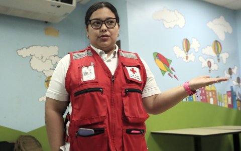 Gabriela Oviedo, administradora de la Cruz Roja en el Centro Belén, en la ciudad de San Pedro Sula en el norte de Honduras.