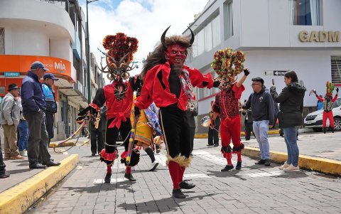 Las actividades propias de cada cantón, como la diablada pillareña, se promovieron en la ruta.