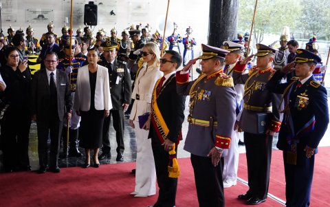 La vestimenta del presidente Daniel Noboa fueron tendencia en redes sociales.