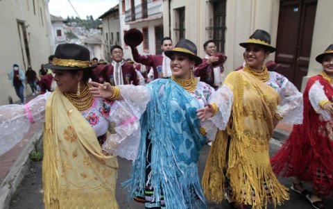 El desfile recorrió las calles Venezuela y Oriente hasta llegar a la Plaza de San Francisco