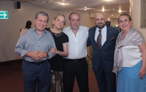 Nelson Riofrío, María Teresa de Riofrío, Alberto Adum, Jorge Saade y Silvia de Adum.