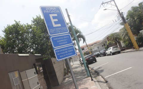 Ya están instalados los letreros con los nuevos horarios