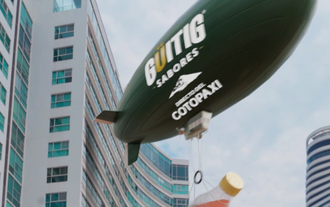 El anuncio se realizó a través de un dirigible