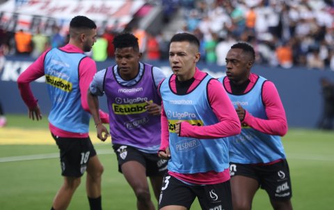 Alexander Bolaños (d) fue jugador de Independiente del Valle en el 2024.