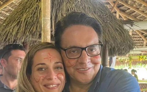 Junto a quien fue su binomio, Fernando Villavicencio, asesinado a tiros