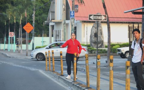 Los guayaquileños salieron con chompas hasta para hacer ejercicios.