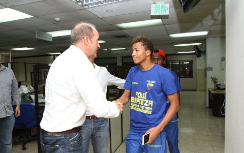 En el 2015, Arques recibió en las instalaciones de Granasa a varios seleccionados juveniles de fútbol, entre ellos Byron Castillo.