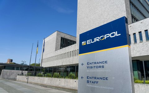 Vista exterior de la sede de Europol en La Haya, Países Bajos.