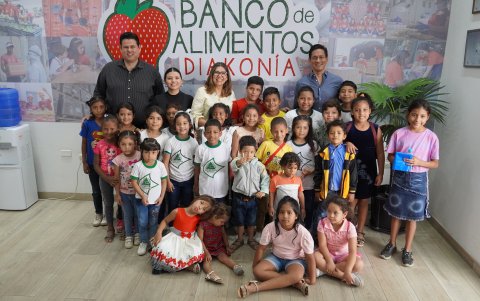 El programa entrega desayuno nutritivo, que permita un correcto desarrollo fisiológico a los menores.