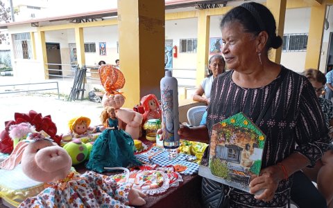 El centro intercultural Cacique Tumbala, tiene talleres de arte, dibujo, pintura y manualidades.