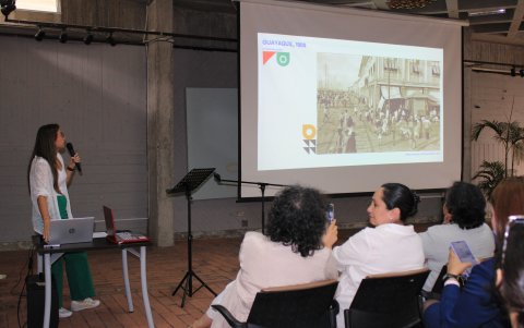 En la UCSG se mostró la utilidad del mapa interactivo formado junto a UrbanaData en su proyecto ‘Mapeando a Bauhaus al otro lado del mundo’.