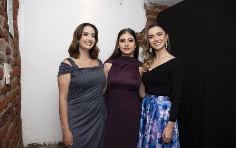 Isabela Cueva, Victoria Guarderas y Diana Chiriboga.