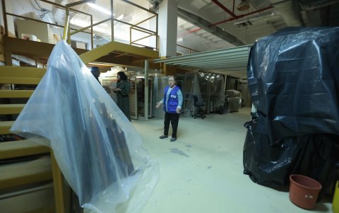 Escenario. Las reservas están en riesgo, pues las piezas se cubren con plásticos debido a la filtración de agua.