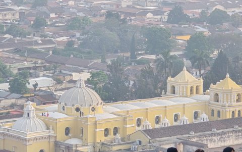 Los teléfonos Galaxy Ultra de Samsung son conocidos por su capacidad de zoom: el Ultra es capaz de ampliar hasta 100x digitalmente.