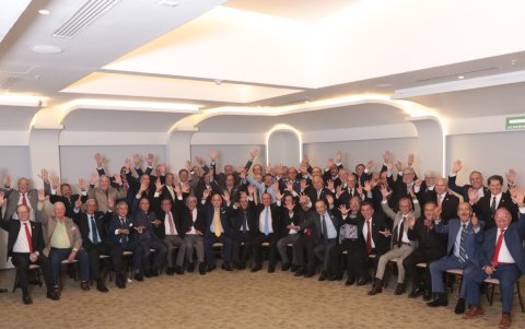 El grupo conforma la promoción 13 del Colegio Javier de Guayaquil.