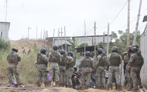 En el operativo de este 5 de junio participaron policías y militares.
