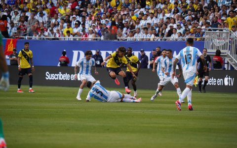 Partido amistoso entre Argentina y Ecuador previo a la Copa América 2024.