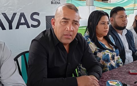 En la imagen, el alcalde Gabriel Balladares durante la rueda de prensa.
