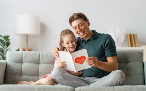 Más allá de los regalos, expresar amor por nuestros padres puede ser el mejor gesto.