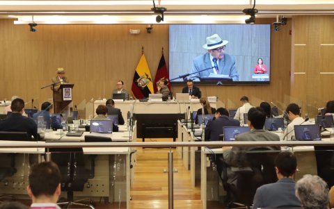 Entre los puntos a tratar fue conocer más detalles sobre la investigación que se realiza por la vandalización de uno de los trenes.