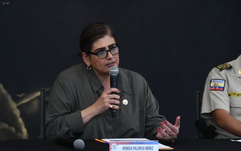 El Ministerio del Interior, liderado por Mónica Palencia, indicó que recibió una alerta de seguridad por parte del Centro de Inteligencia, misma que fue remitida a Cancillería.