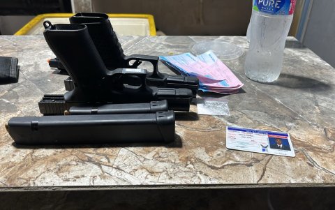 Parte de las evidencias incautadas por el Bloque de Seguridad en la narcofiesta.