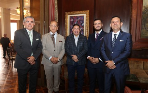 Andrés Gutiérrez, Ricardo Bowen, Gino Cornejo, Ricardo Bowen y Víctor Jurado.