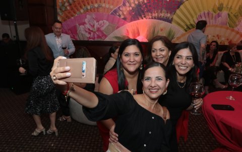 Lorena Zambrano, Maritza Meza, Andrea Zambrano y Susanita Alarcón.