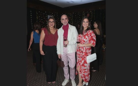 Sandra Vásconez, Daniel Tapia y Nicole Gherardy.