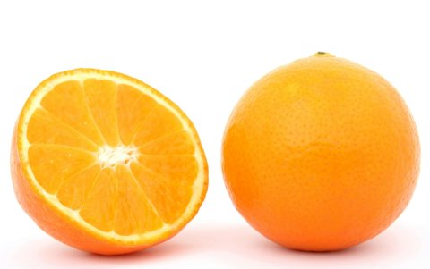 Cítricos como las naranjas son fuentes de vitamina C.