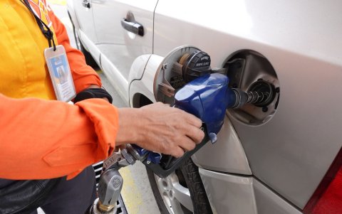 El Gobierno hizo hace varios meses el anuncio de que se busca reducir los subsidios en la gasolina extra y Ecopaís.