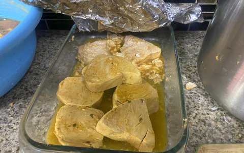 Franklin Curicho no puede conseguir albacora y por eso utiliza un atún especial.