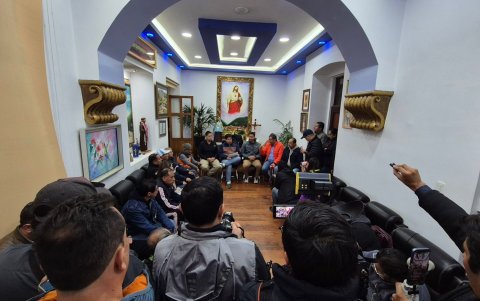 El Puesto de Mando Unificado se estableció en la madrugada de este 17 de junio en Baños