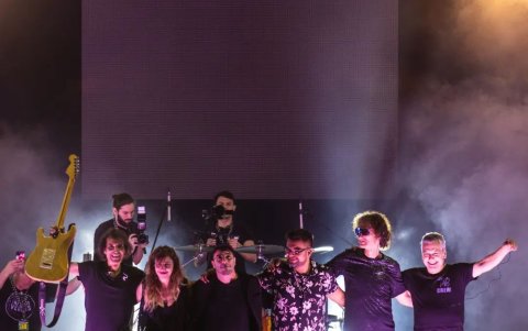 desde noviembre de 2022 la banda sumó al músico Guillermo Vadalá en el bajo, a Bosco Aguilar en teclados y a Damián Castroviejo y Adriana Rodríguez en coros.