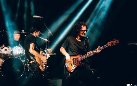 La banda aún promete sencillos, álbumes y sonrisas para compartir.