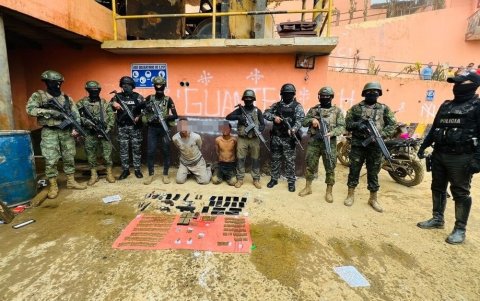 Dos ciudadanos fueron detenidos luego de una persecución y cruce de balas que ocurrió durante el operativo de control