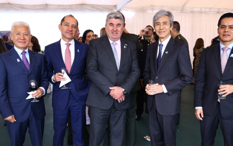 Chen Guoyou, Carlos Larrea, Chris Campbell, Keiichiro Morishita y Fernando Guzmán.