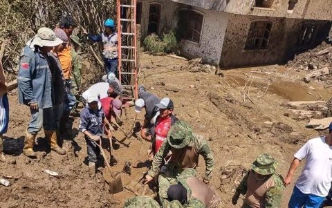 Los trabajos de búsqueda de los desaparecidos se intesifican y se vuelven difíciles de lograr por el constante cambio de clima.