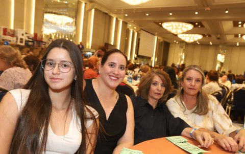 Rafaella Dillon, Gloria Dillon, Leticia Valdivieso y Fernanda de Almeida.