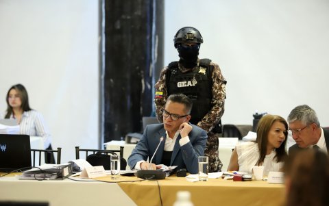 Wilman Terán en la comisión de Fizcalización de la Asamblea Nacional.