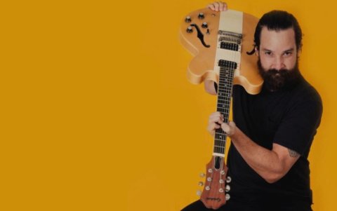 Sus composiciones no solo son melodías, sino relatos de vida, inspirados en los caminos recorridos