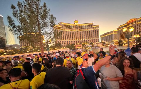 Ecuatorianos en Estados Unidos apoyando a La Tri.