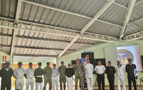 Personal de la Armada del Ecuador.