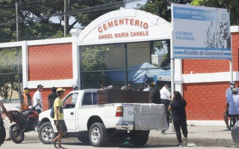 Fotografía de la infraestructura desde otro ángulo. Luego de que se alertó del hecho.