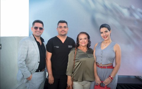 Ernesto Coronel, Carlos Gómez, Aracely Zambrano y Alexandra Hernández.