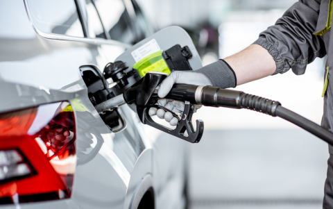 Rigen nuevos precios de gasolinas en Ecuador.