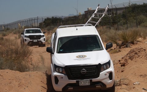 Integrantes de Protección Civil hacen rondas para el rescate de migrantes en el desierto, el 27 de junio de 2024, en Ciudad Juárez Chihuahua (México).