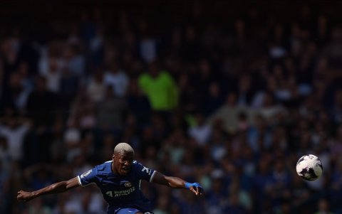 El gol de Moisés Caicedo de mitad de cancha, su único gol con Chelsea en la temporada 2023-24 de Premier League.